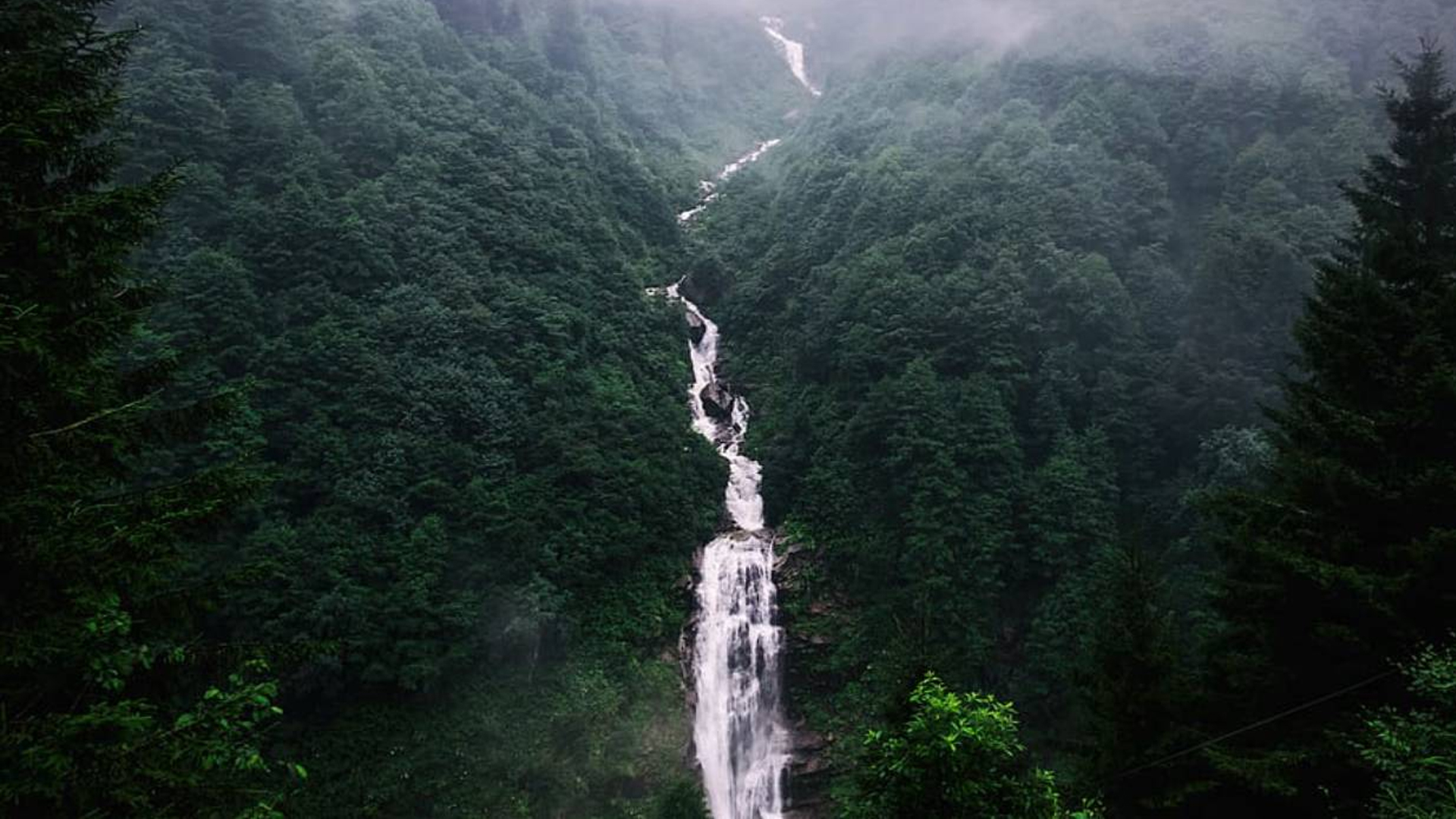 Rize Gelin Tülü Şelalesi