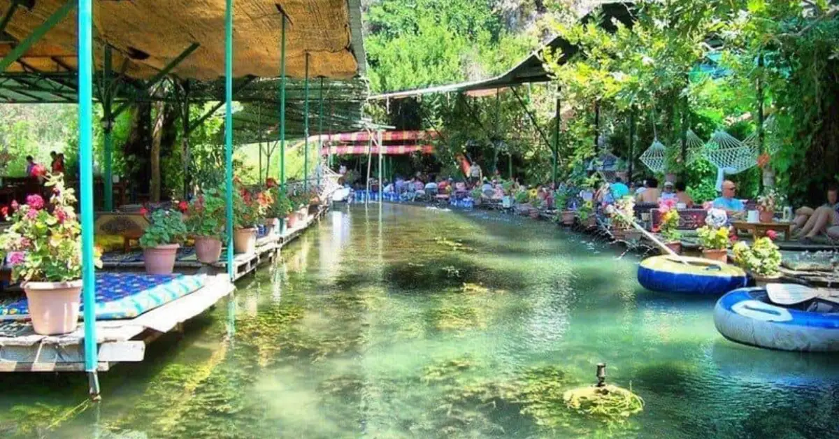 Saklıkent Kanyonu'nda Serin Yürüyüş