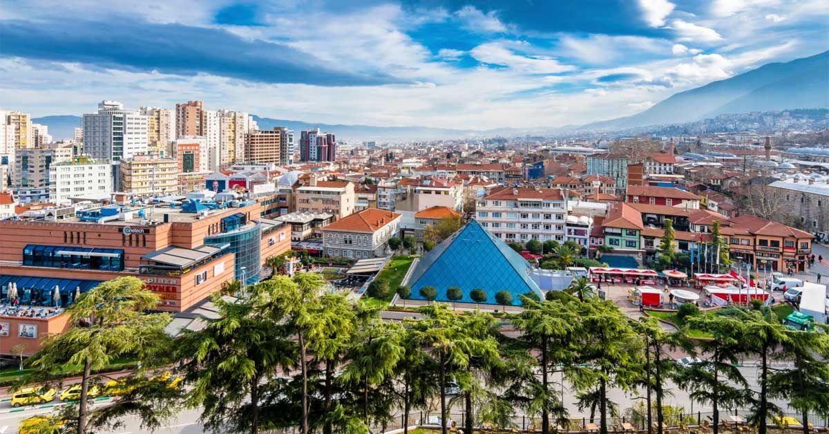 Bursa’da Ne Yenir? Yöresel Lezzetlerin En İyi 8 Adresi