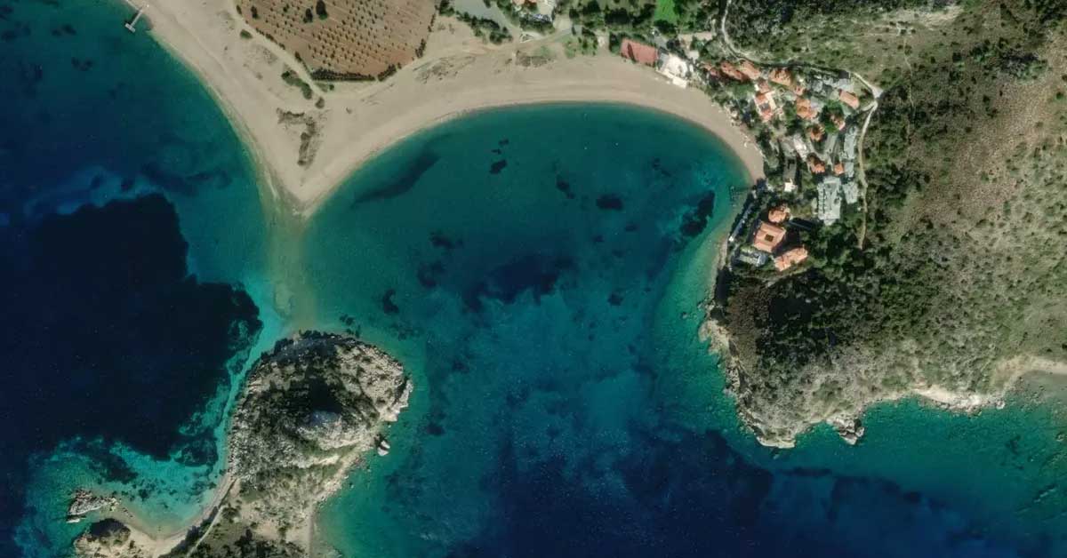 Perili Köşk Koyu Ve Plajı