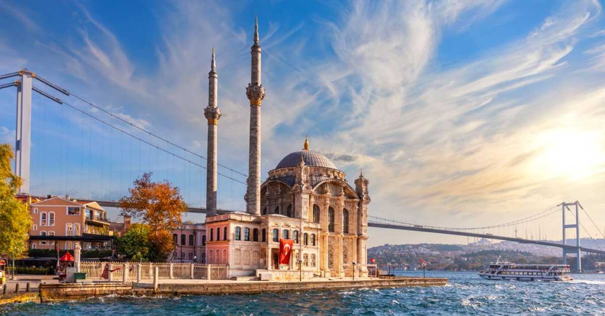 Ortaköy’de Boğaz Turu