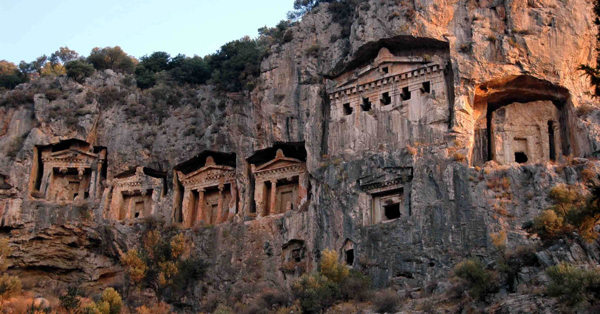 Kaunos Kral Mezarları