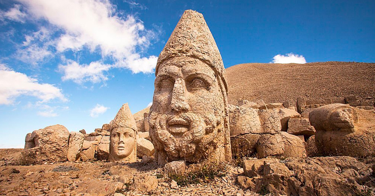 Nemrut Dağı: Doğunun Gizemi Hakkında Herşey!