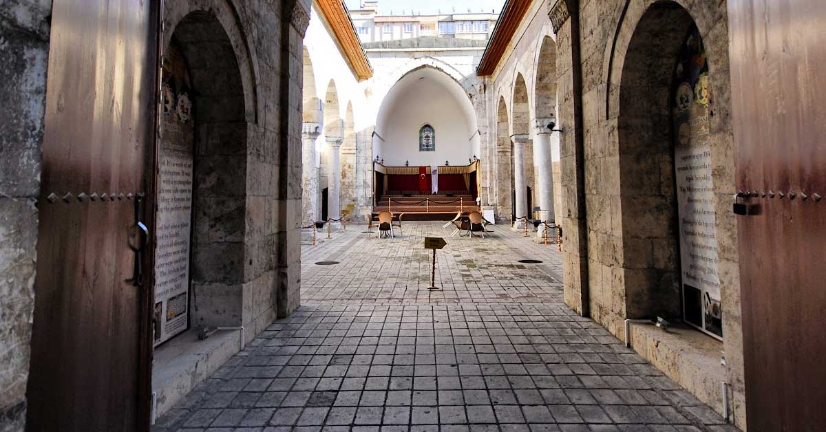 Bimarhane: Tarihin Sağlık Mirası