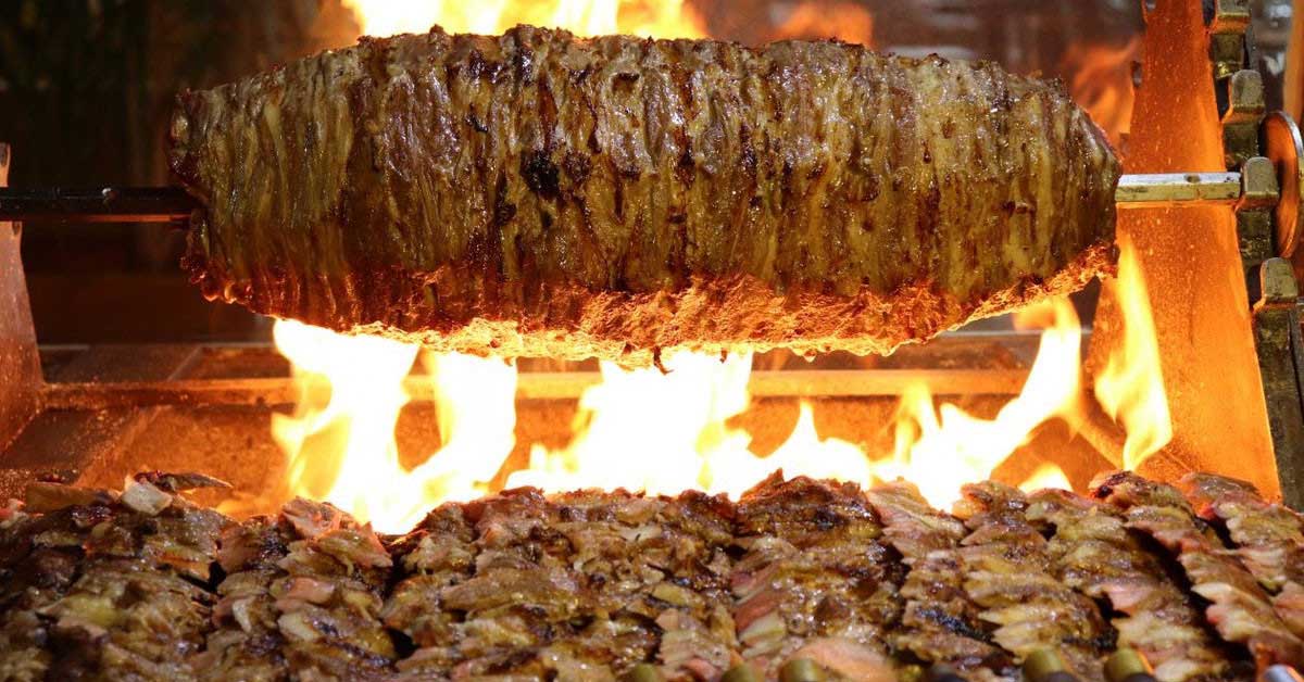 Sokak Lezzetleri: Taksim’in En İyi Sokak Yemekleri