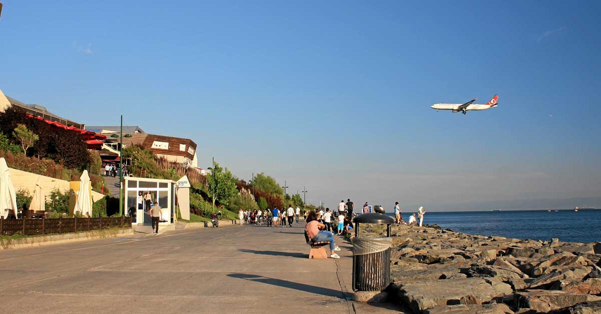Florya Sahili'nde Alışveriş ve Eğlence