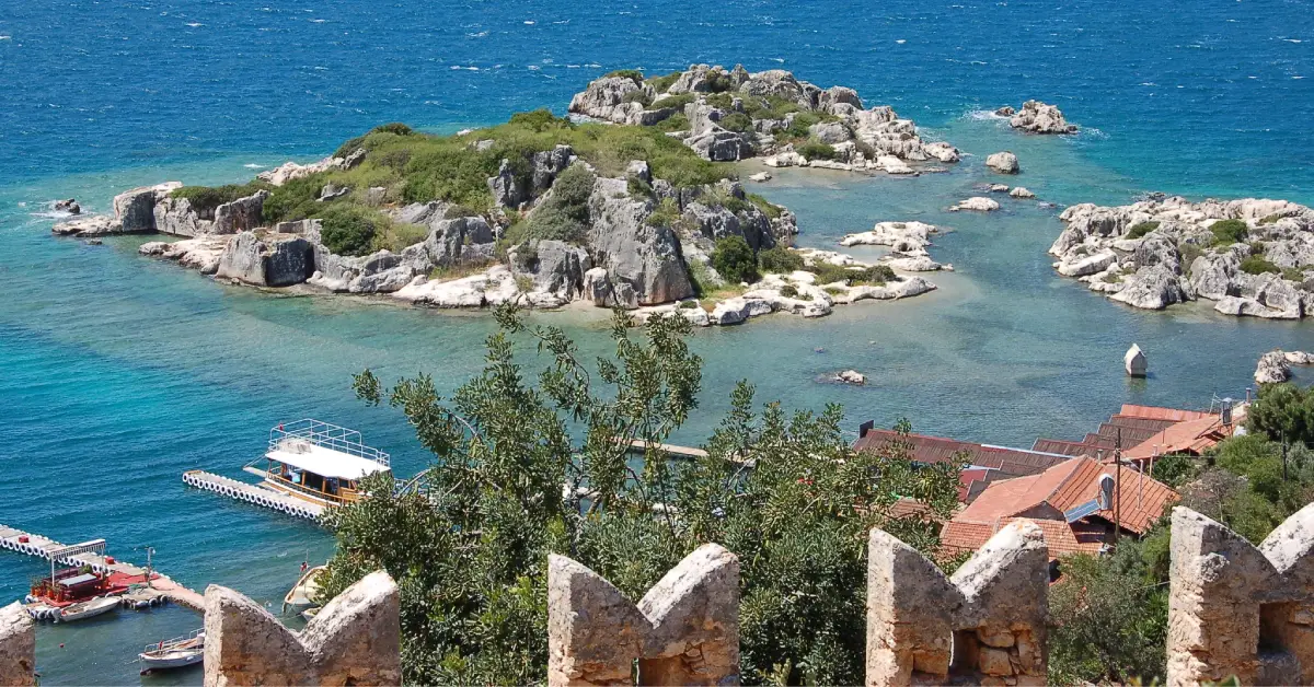 Kekova Adası ve Batık Şehir: Su Altının Gizemleri