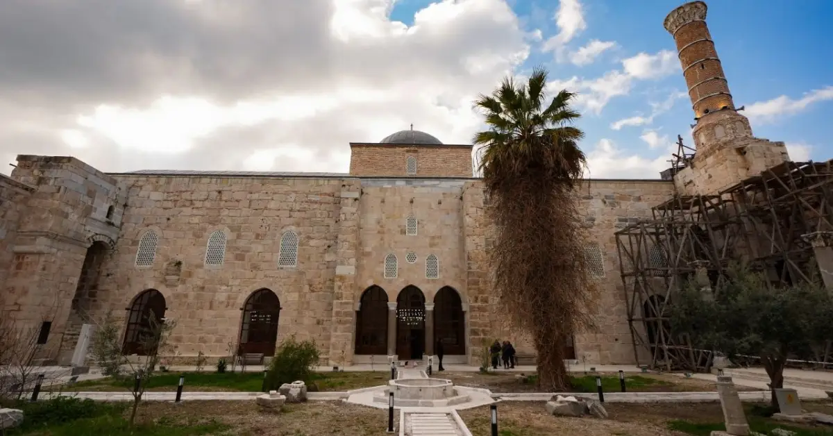 İsa Bey Camii