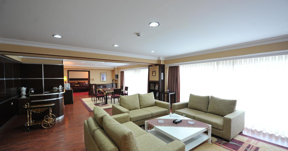 Behboud Hotel