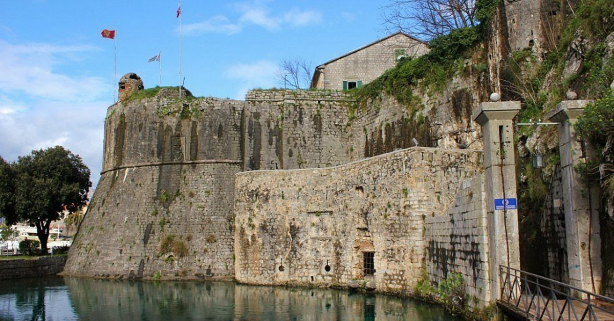 Gurdich Gate