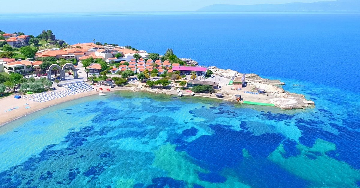 Maya Bistro Hotel Beach