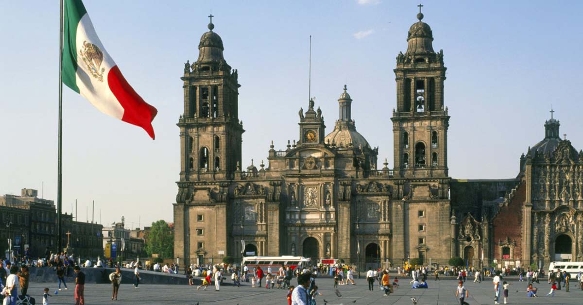 Anayasa Meydanı (Zócalo)