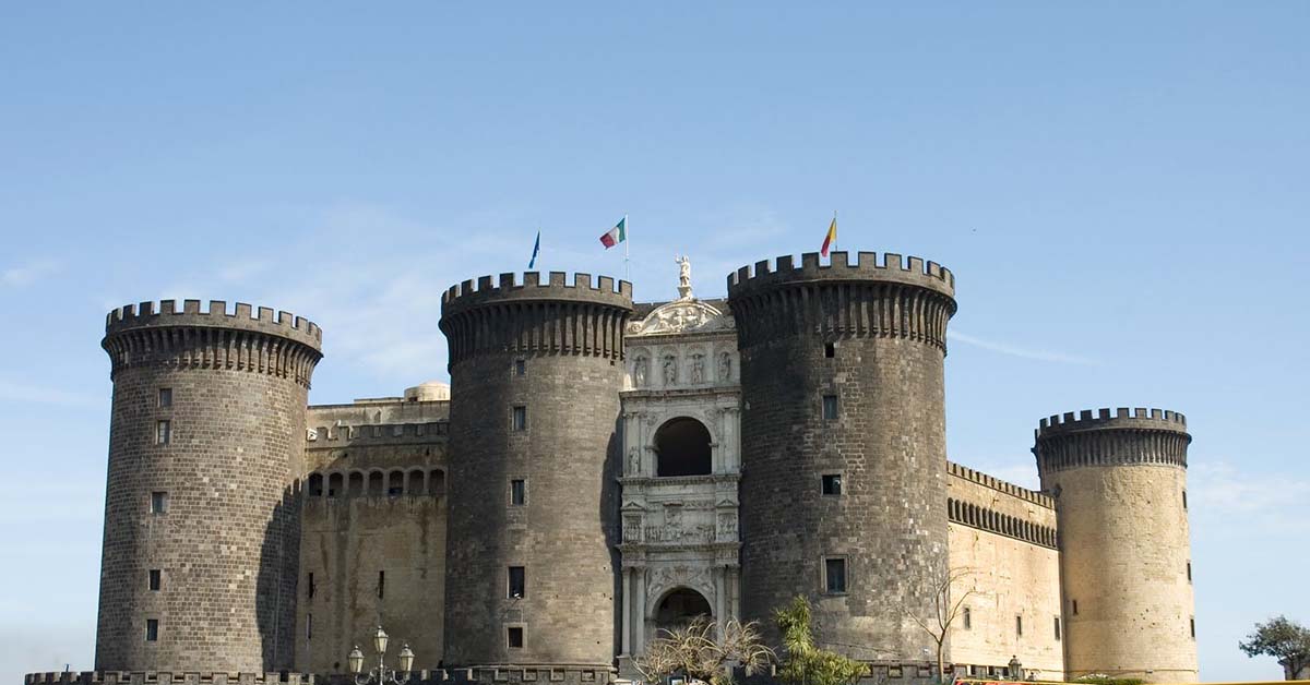 Castel Nuovo Şatosu