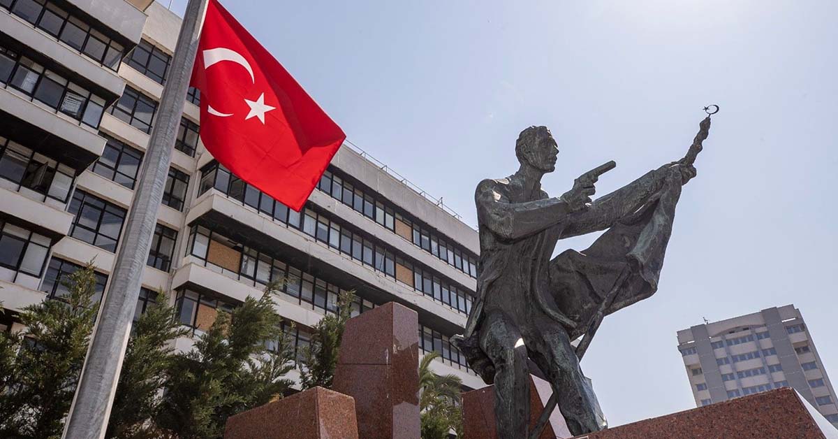 İlk Kurşun Anıtı