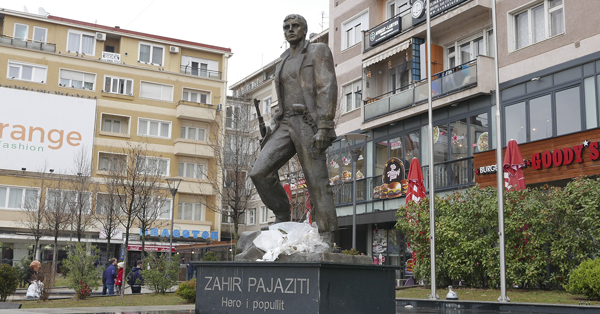 Zahir Pajaziti Meydanı