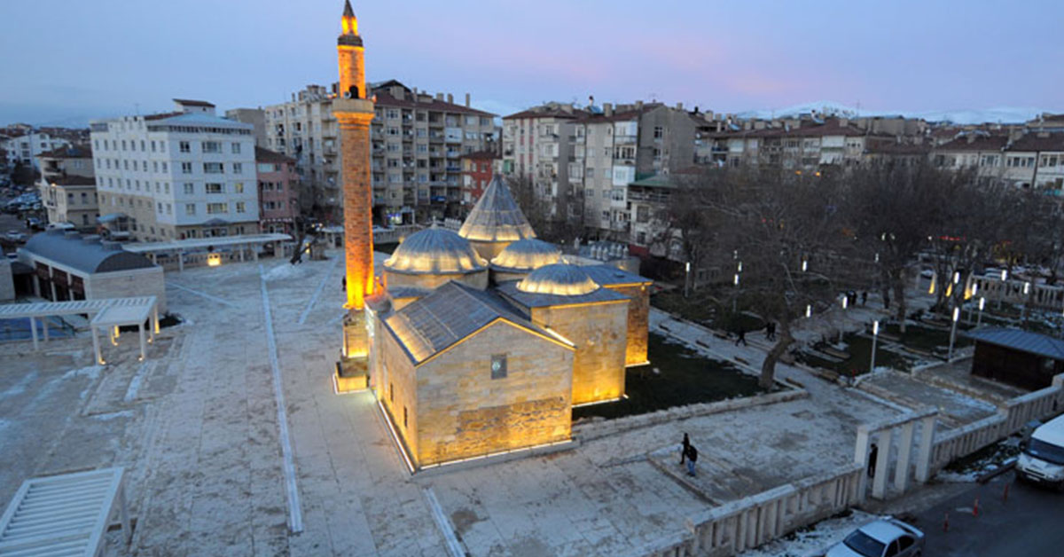 Ahi Evran Cami ve Türbesi