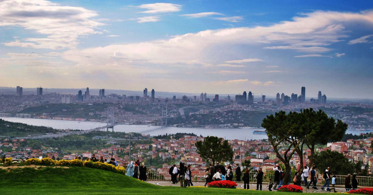 Çamlıca Tepesi