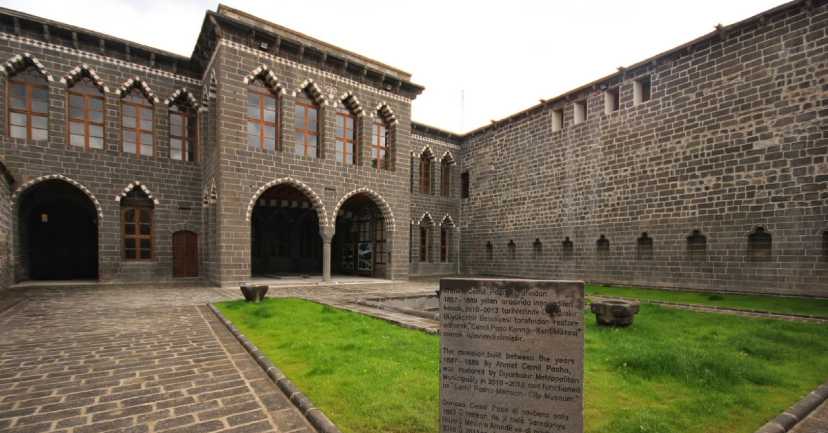 Cemil Paşa Konağı