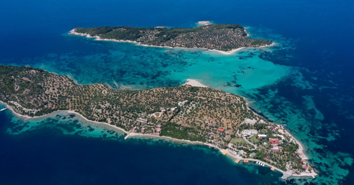 Garip Adası