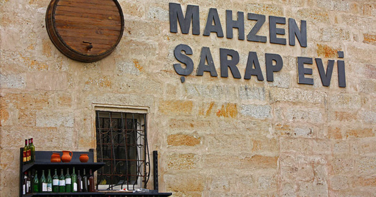 Giritli Mahzen Şarap Evi