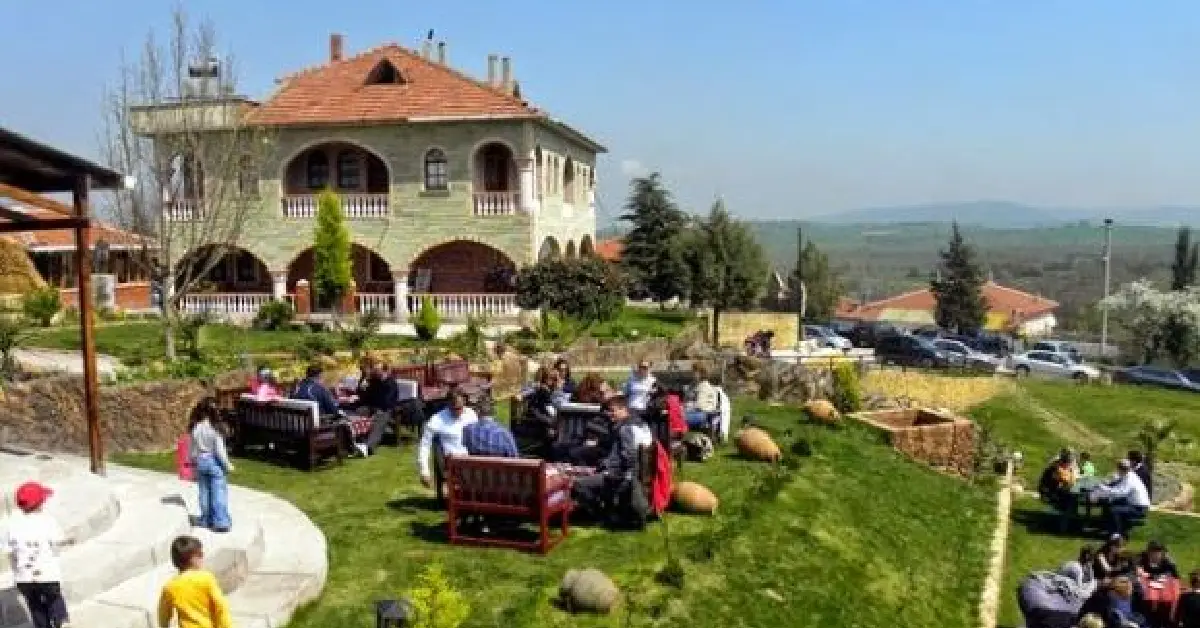 güneşli köy konağı