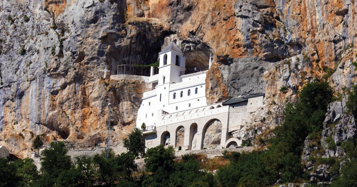 Ostrog Manastırı