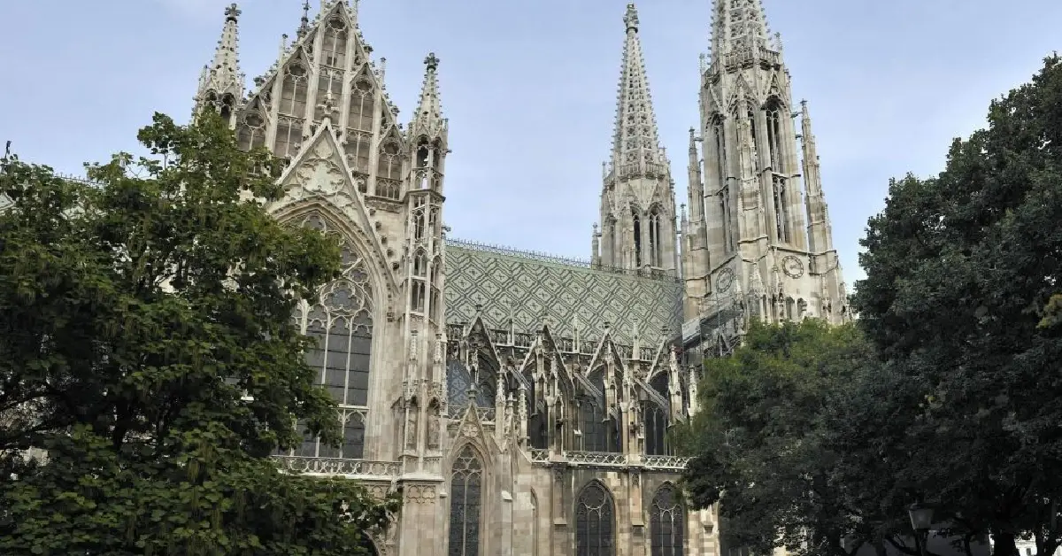 Votivkirche Kilisesi