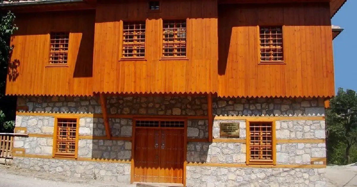 Ahmet Kutsi Tecer Kültür Evi