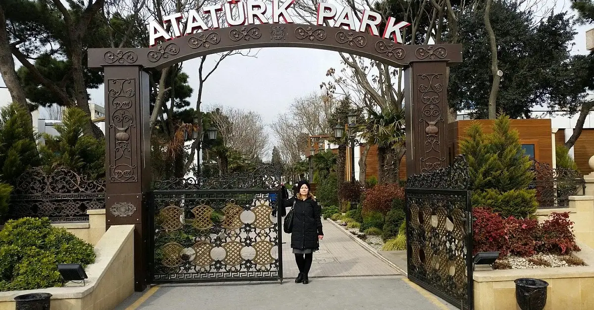 Bakü Atatürk Parkı