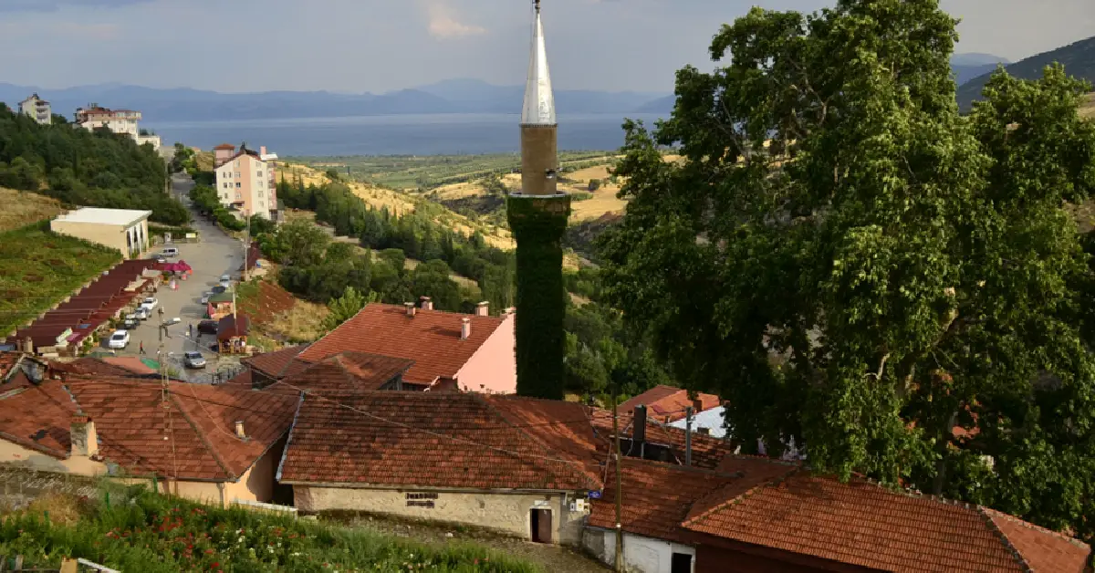 Barla Kasabası Yokuş Başı Cami