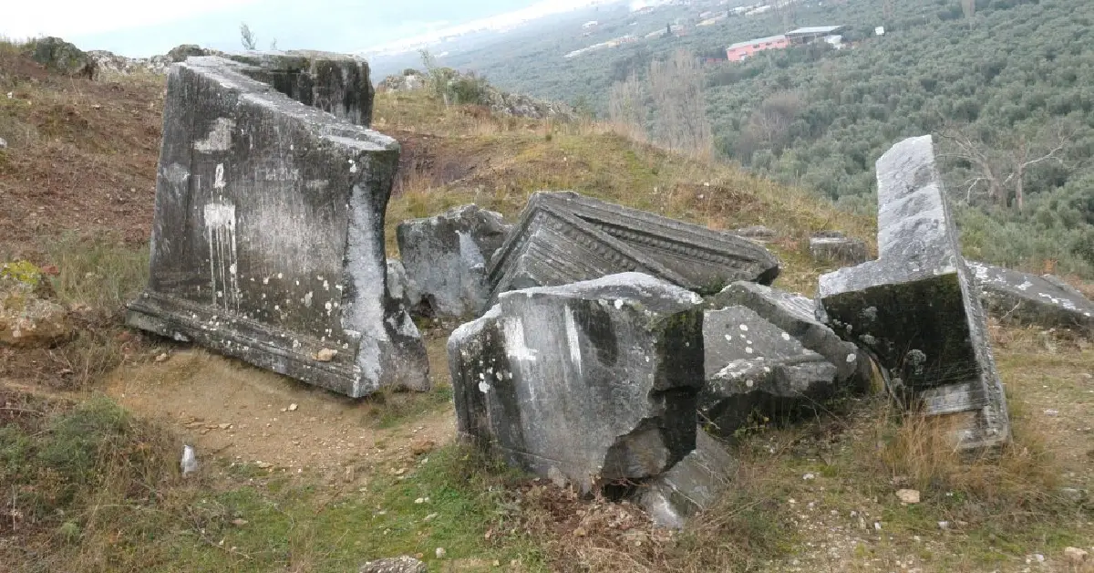 Berber Kaya Anıt Mezarı