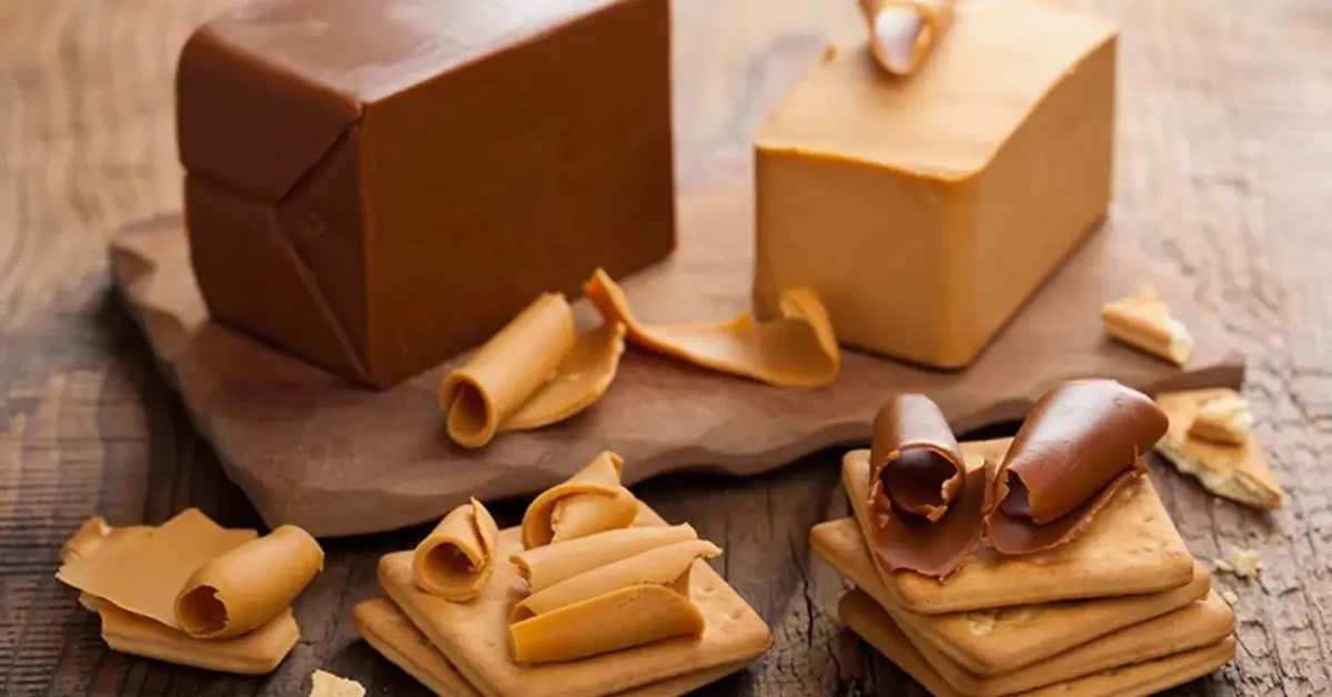 Brunost (Kahverengi Peynir)