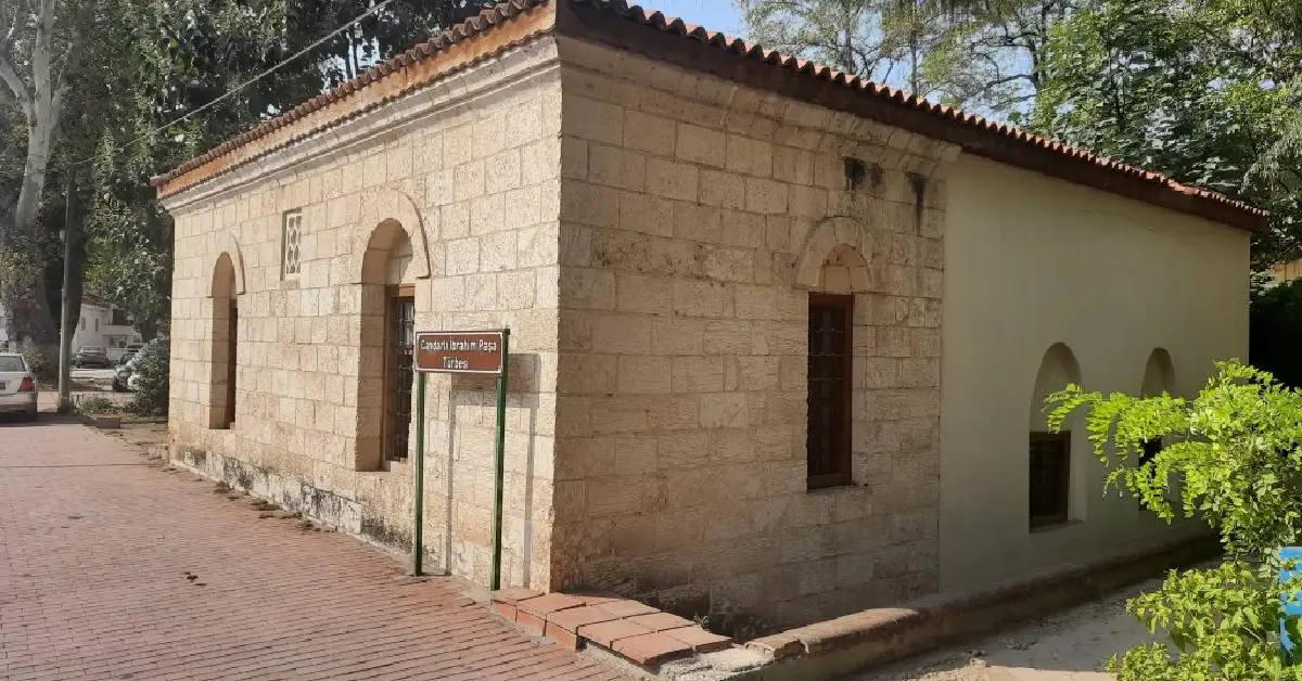 Çandarlı İbrahim Paşa Türbesi
