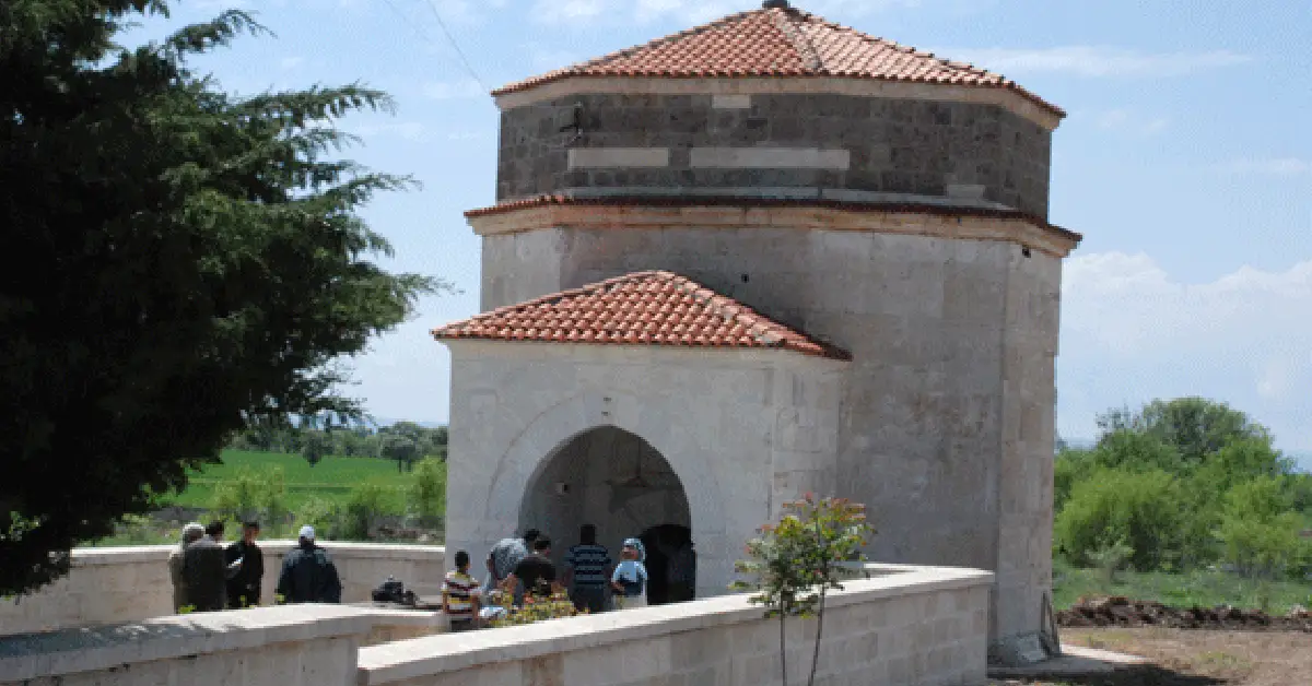 Hacım Sultan Türbesi