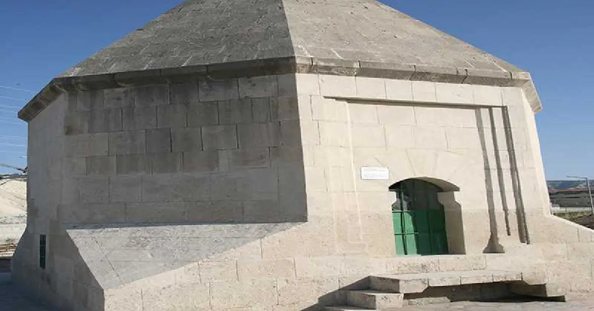 Hıdırlık Kümbeti