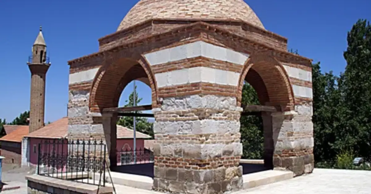 Kanlı Kümbet