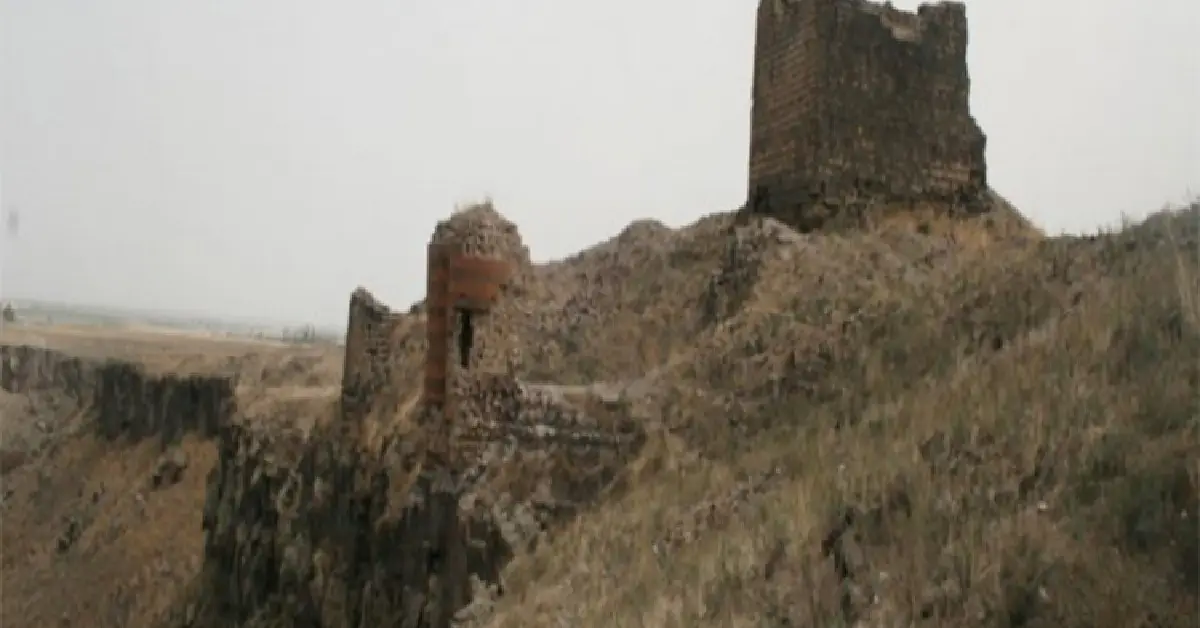 Karakale Harabesi ve Hanı