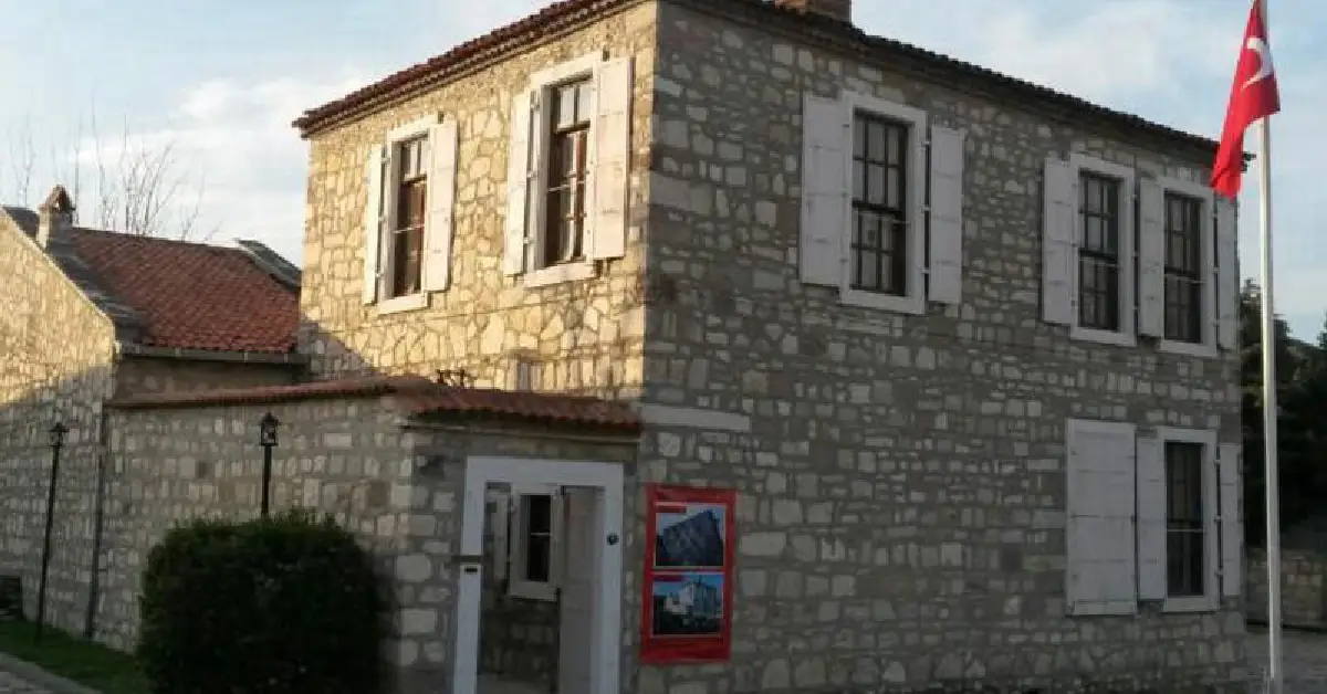 Necati Cumalı Anı ve Kültür Evi