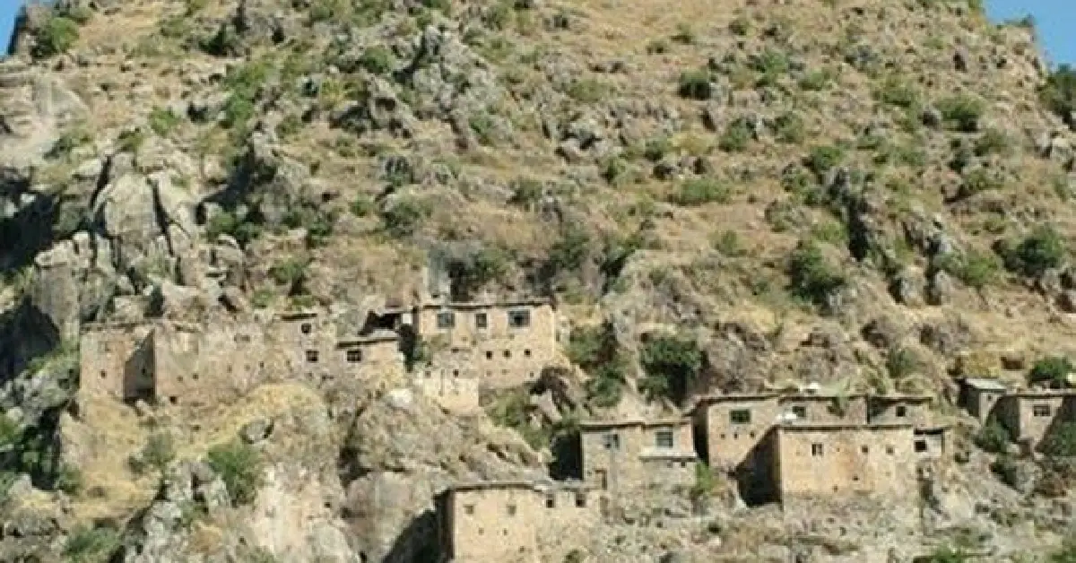 Tarihi Taş Evler