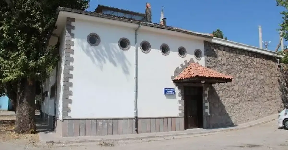 Tarihi Karataş Hamamı