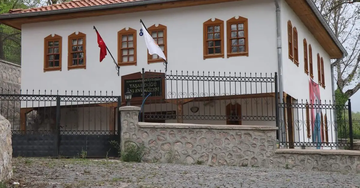 Kavak Yaşar Doğu Evi Müzesi