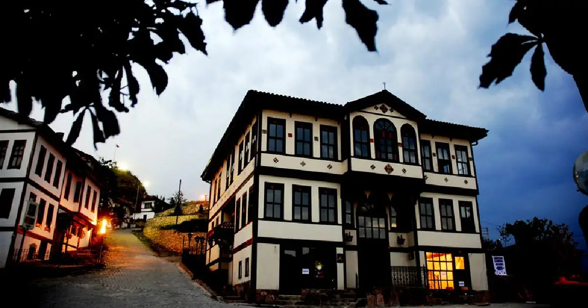 Taraklı Evleri