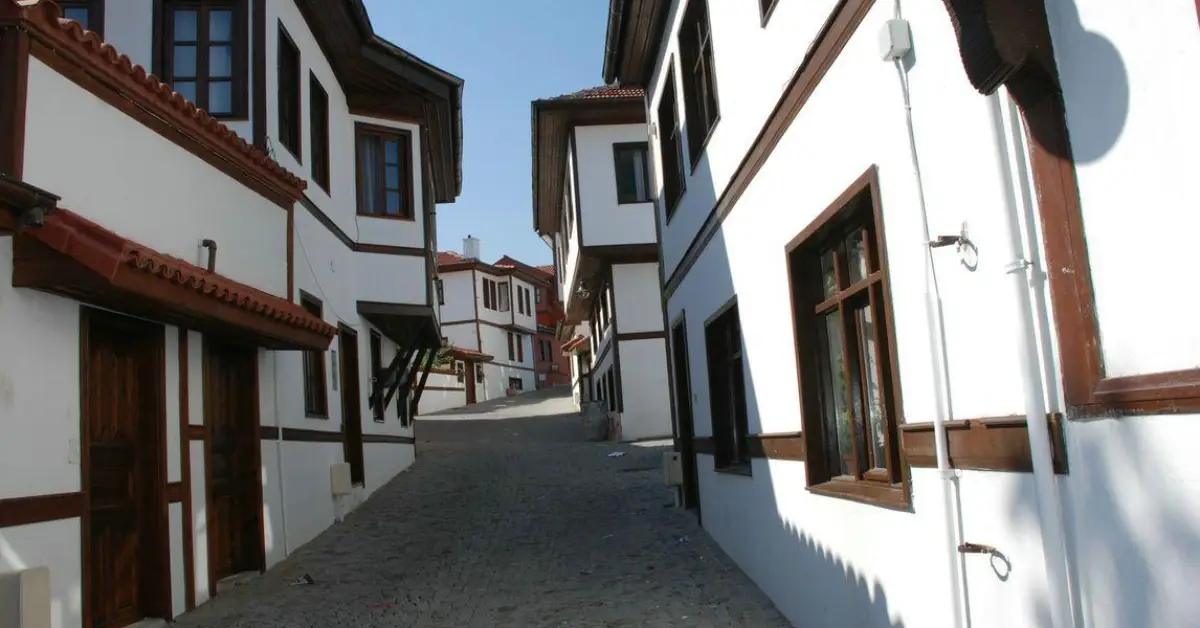 Tarihi Yapılar ve Kültürel Miras