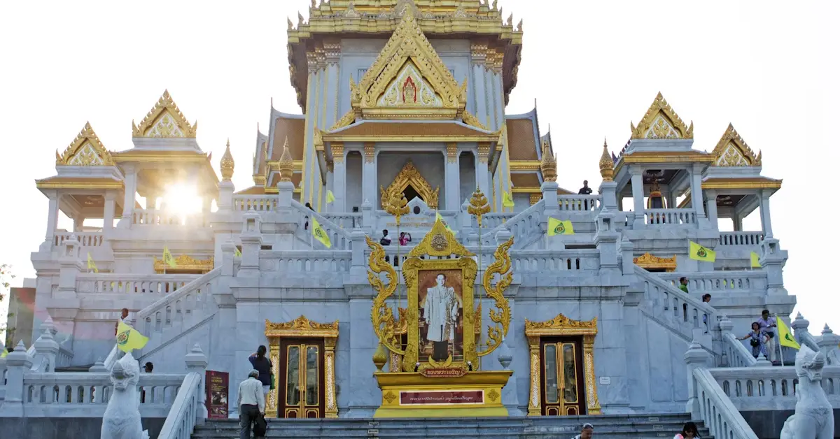 Wat Traimit