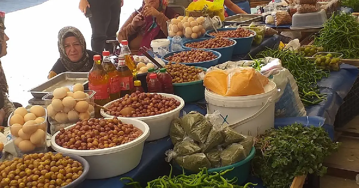 Öğretmenler Mahallesi Pazarı