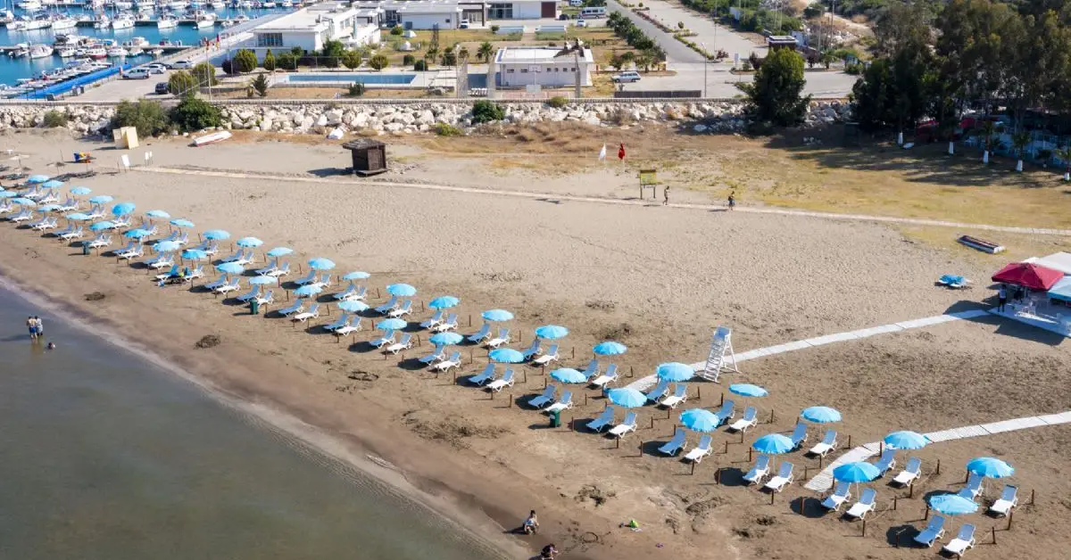 Zincirlikuyu Tırtar Plajı