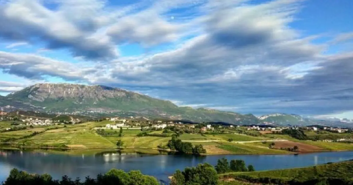 Farka Gölü