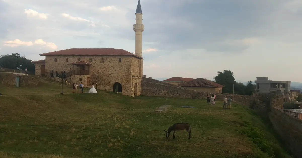 Preza Kalesi ve Camii