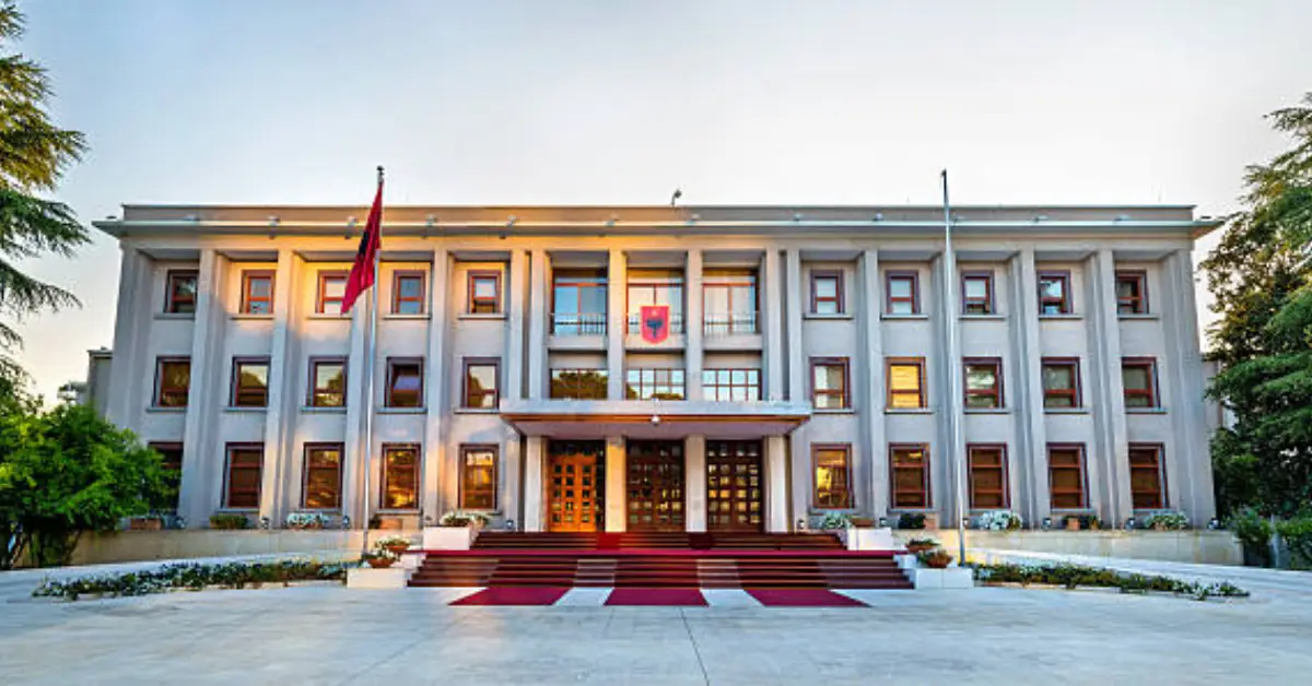 Tiran Başkanlık Sarayı