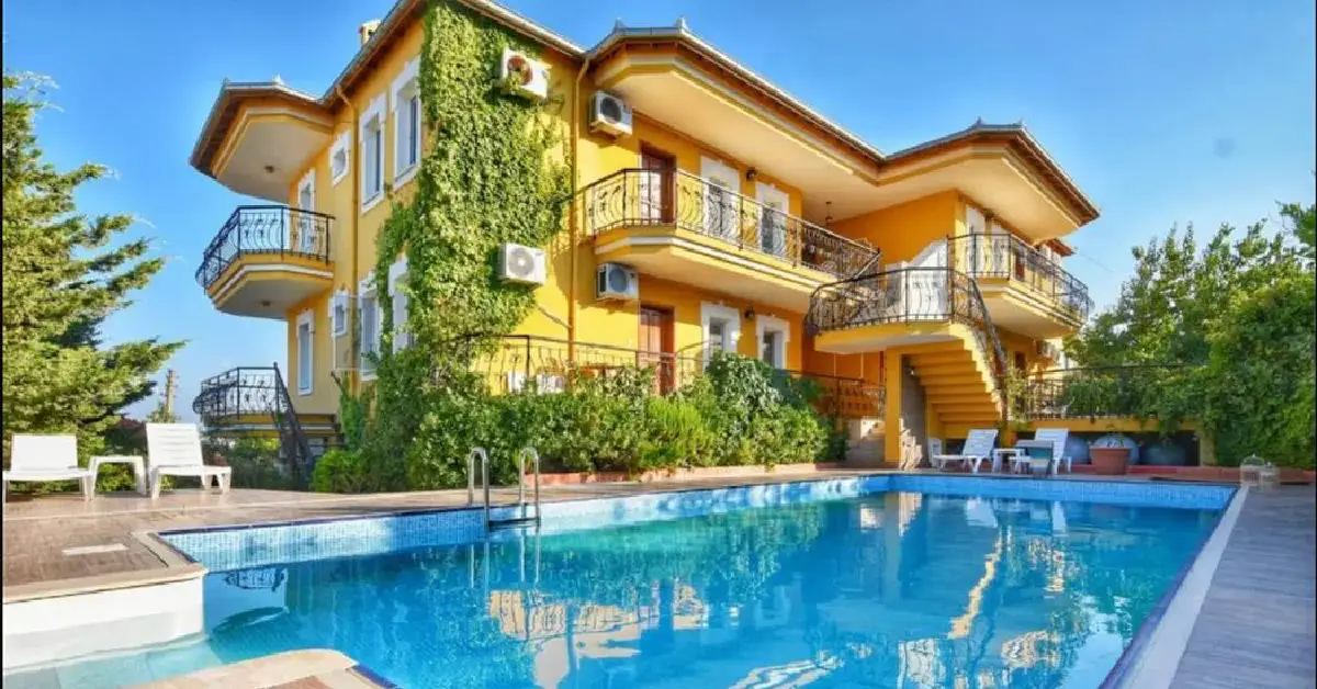 Cunda Uzun Otel
